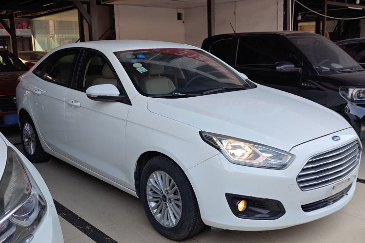 Used Ford Escort 2015 1.5L Manual Comfort Model
