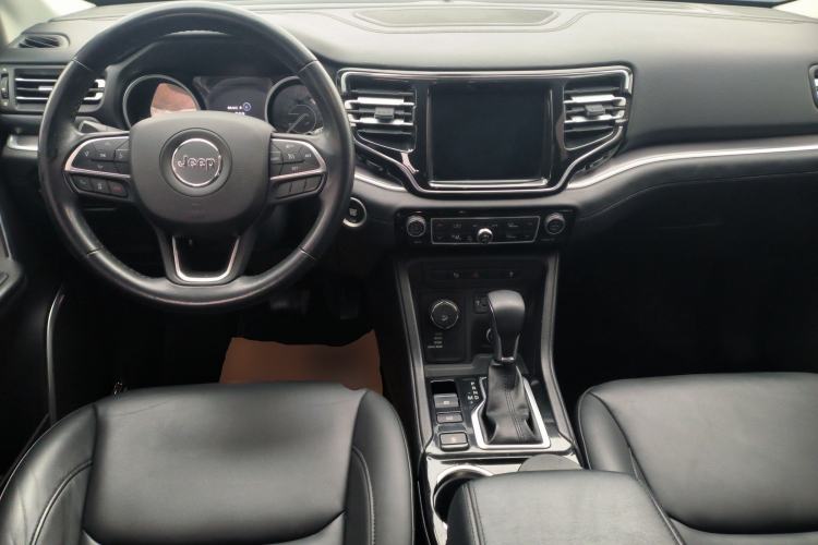 Used  Commander 2018 2.0T Four-Wheel Drive Prestige Edition China V
