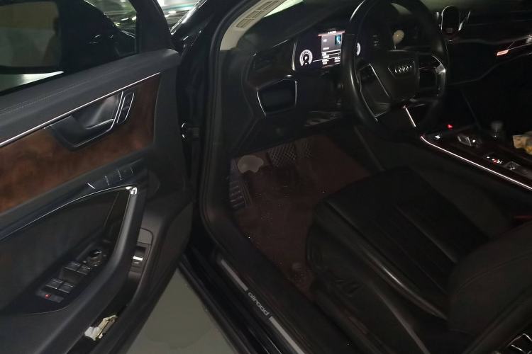 Used Audi A6 2020 allroad quattro Explorer 55 TFSI Prestige Off-Road Model
