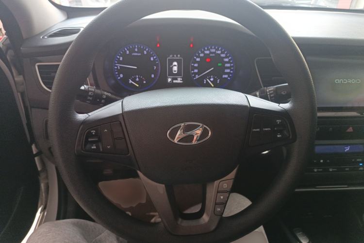 Used Hyundai Mistra 2014 1.8L Automatic Smart GLS
