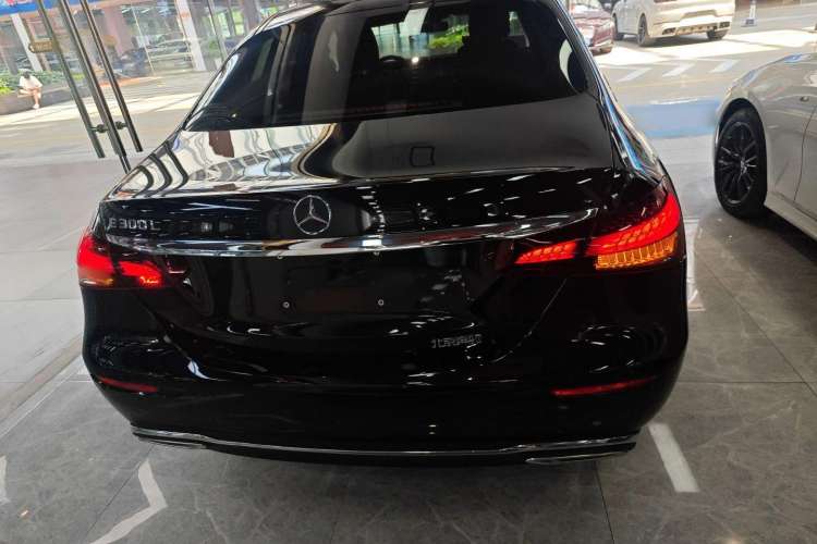 Used Mercedes-Benz E-Class 2023 Updated E 300 L Fashion Edition
