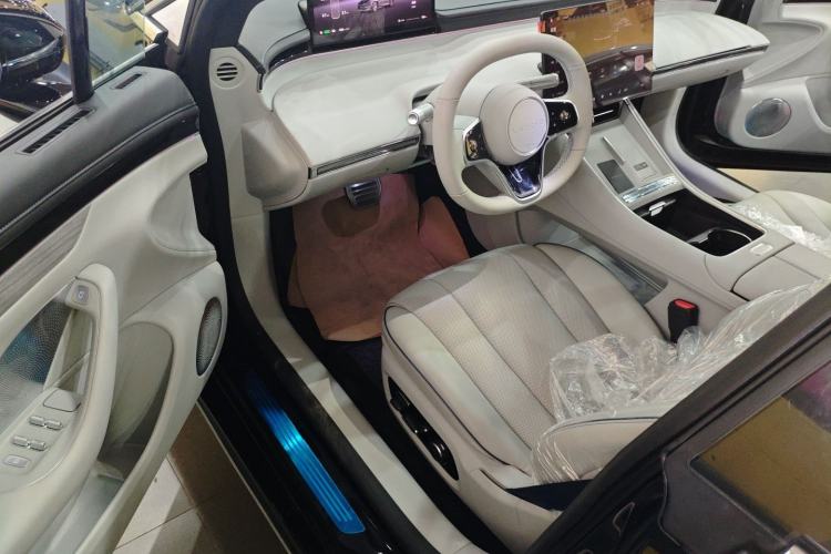 Used Hima Luxeed S7 2024 Pro Model
