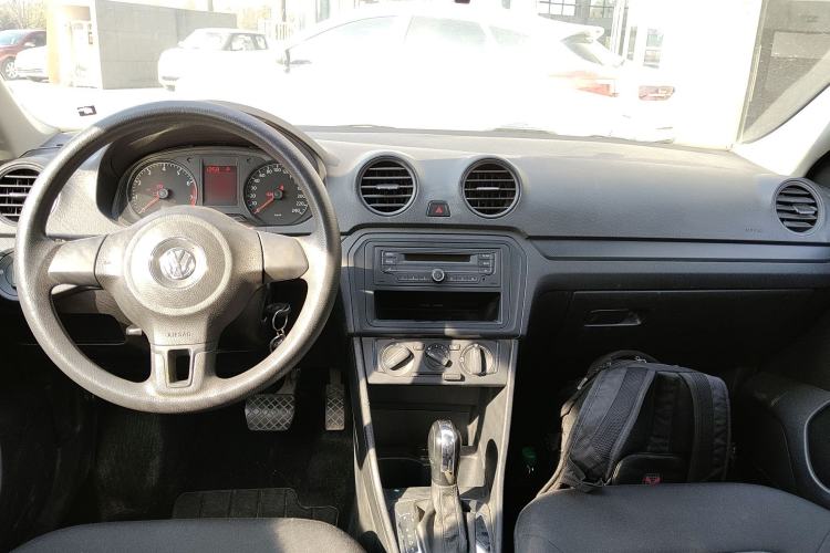 Used Volkswagen Jetta 2015 1.6L Automatic Fashion Model
