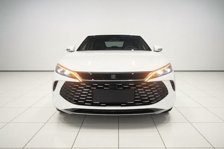 Used BYD Qin L 2025 DM-i Smart Drive 120KM Excellence Model