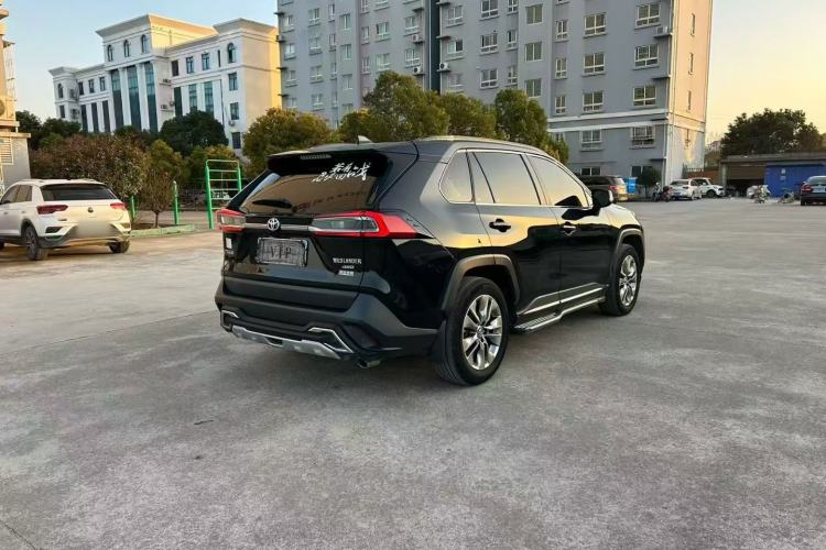 Used Toyota Wildlander 2020 2.0L CVT 4x4 Luxury Edition
