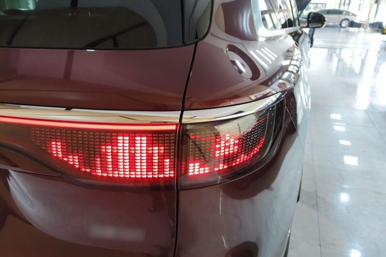 Used Hima AITO M8 2025 Extended-Range Ultra Version 53.4 kWh 5-Seater Edition