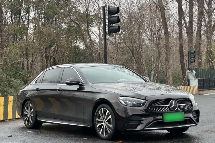Used Mercedes-Benz E-Class New Energy 2023 E 350 e L Plug-in Hybrid Sports Sedan
