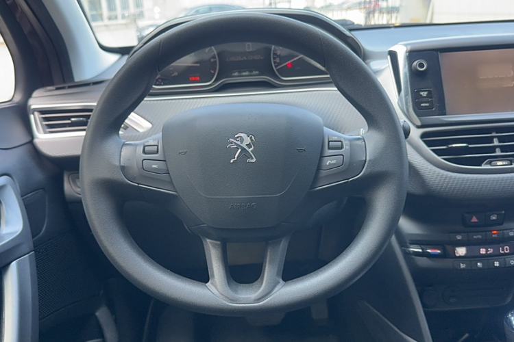 Used Peugeot 2008 2014 1.6L Automatic Fashion Edition
