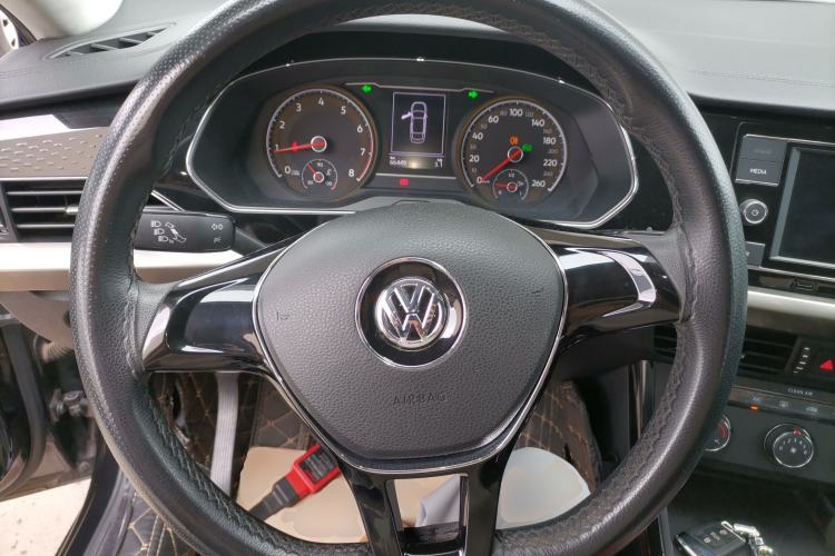 Used Volkswagen Passat 2019 280TSI Business Edition China VI