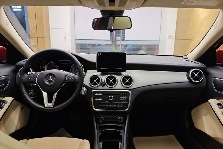 Used Mercedes-Benz GLA 2016 GLA 200 Fashion Model
