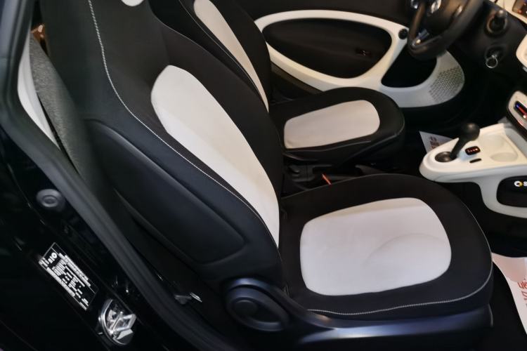 Used  fortwo 2015 1.0L 52 kW Hardtop Passion Edition