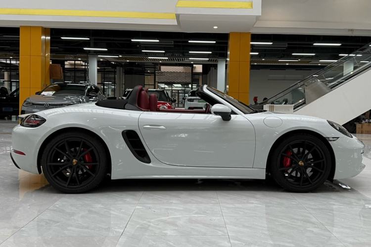 Used Porsche 718 2018 Boxster 2.0T
