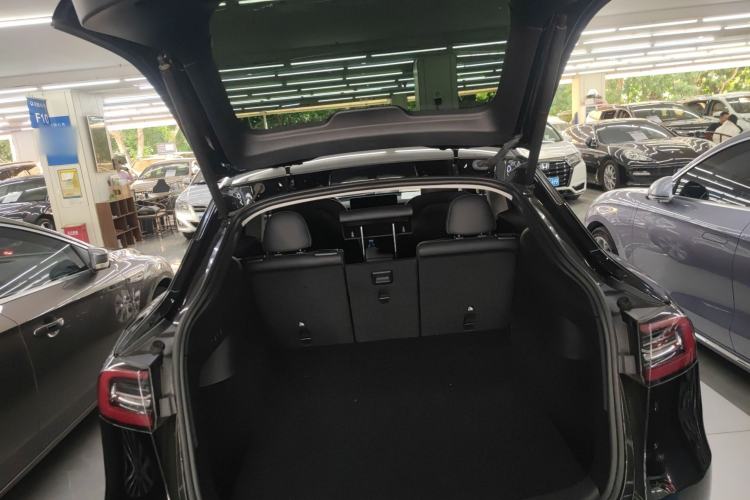 Used Tesla Model Y 2022 Rear-Wheel-Drive Version
