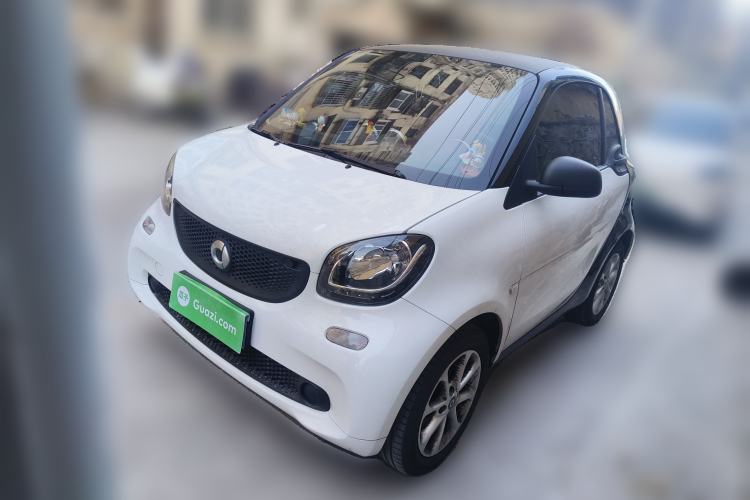 Used smart fortwo 2015 1.0L 52 kW hardtop Dynamic version