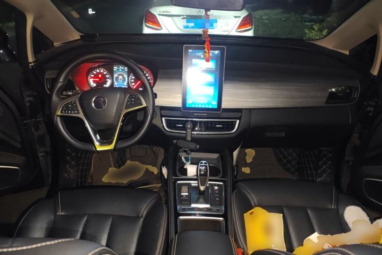 Used BYD Song MAX New Energy 2019 DM 1.5T Smart Connect Advanced 7-Seater China VI Standard
