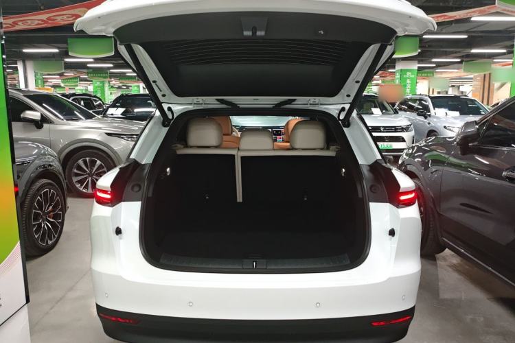 Used Li Auto Li Auto i6 2025 Model Two-Wheel-Drive Standard Type
