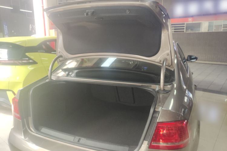 Used Volkswagen Magotan 2013 1.8TSI Premier Model
