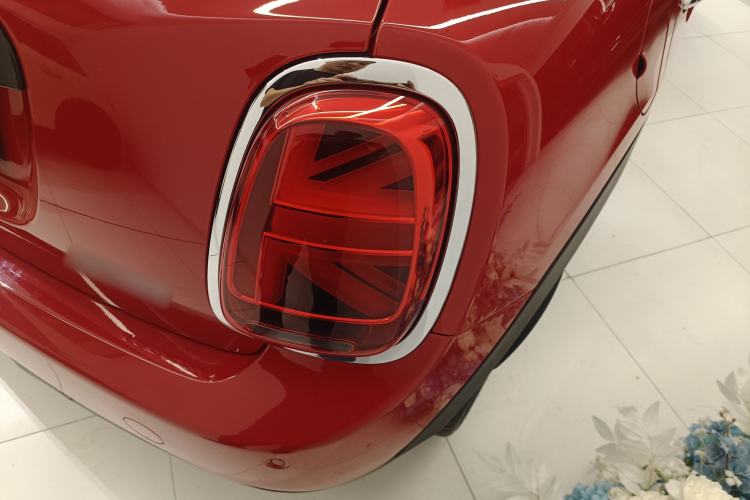 Used  MINI 2018 1.5T COOPER Artist Five-Door Edition
