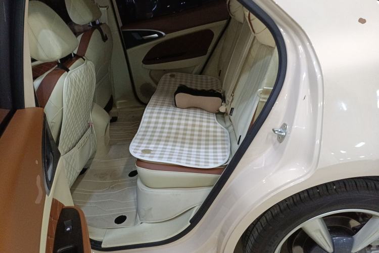 Used ORA Good Cat 2023 401 km Standard Range Luxury Version Lithium Iron Phosphate