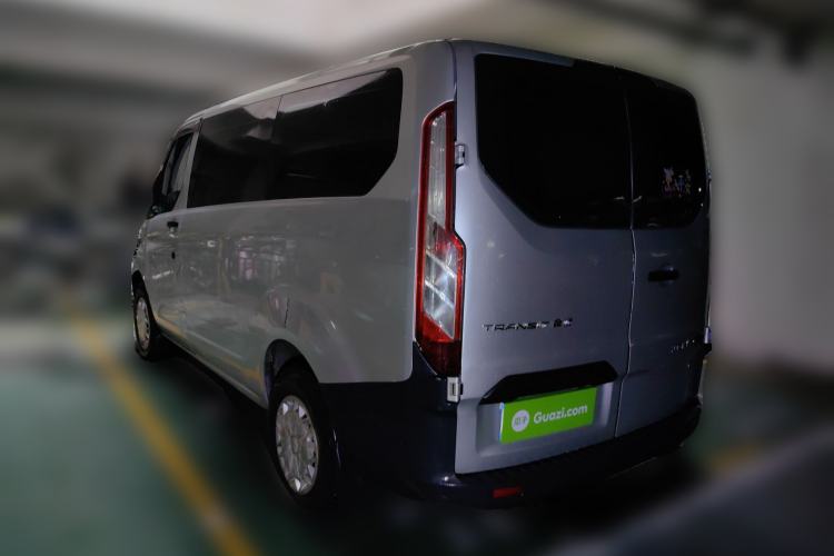 Used Ford Transit 2017 2.0T Diesel Multi-Purpose Commercial Vehicle Short Wheelbase Low Roof China V Standard