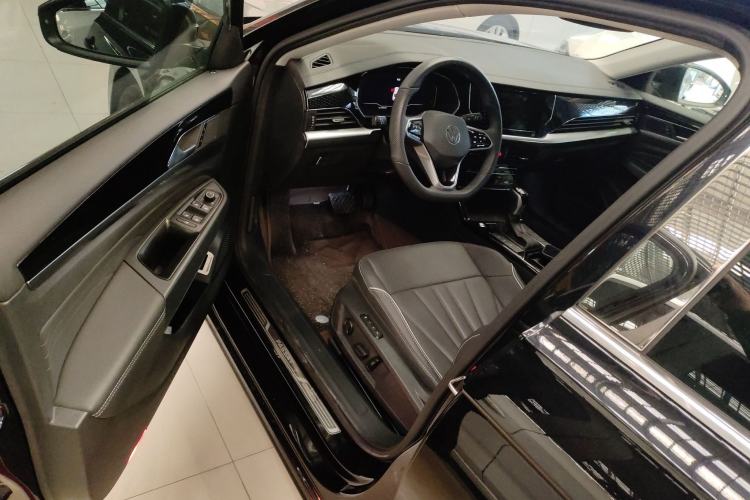 Used Volkswagen Passat 2024 380TSI Dragon Edition
