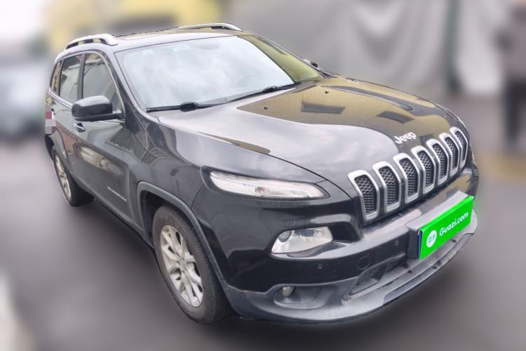 Used  Cherokee 2017 2.0L Superior Edition