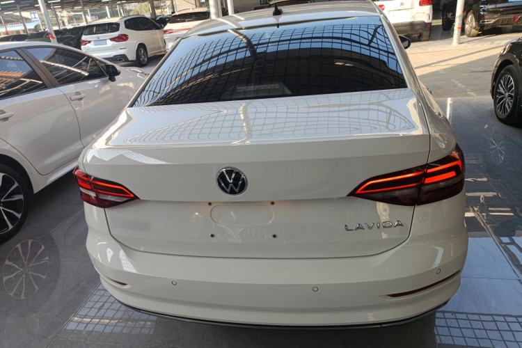 Used Volkswagen Lavida 2021 1.5L Automatic Comfort Edition
