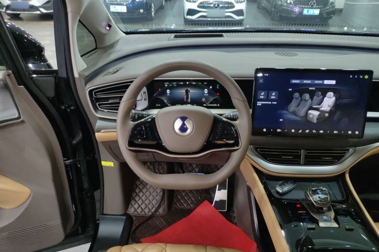 Used Denza D9 2022 DM-i 970 Four-Wheel Drive Flagship Model