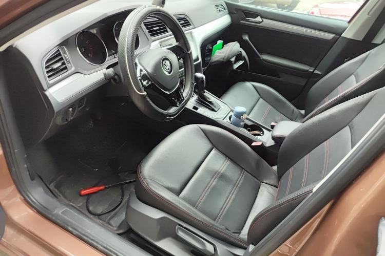 Used Volkswagen Lamando 2015 230TSI DSG Fashion Edition
