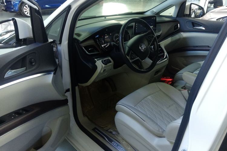 Used Buick GL8 2021 Land Cruiser Executive 652T Premium Model