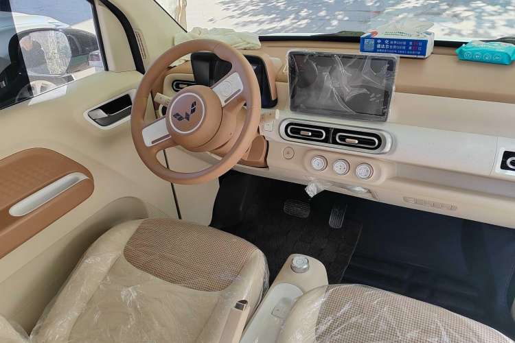 Used Wuling Hongguang MINIEV 2024 3rd Generation 215km Youth Edition
