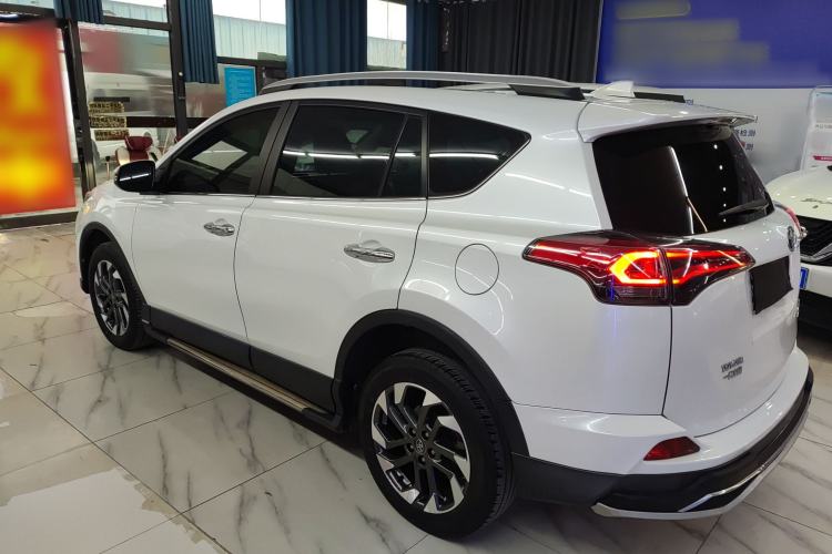 Used Toyota RAV4 2018 2.5L Automatic 4x4 Elite i Edition
