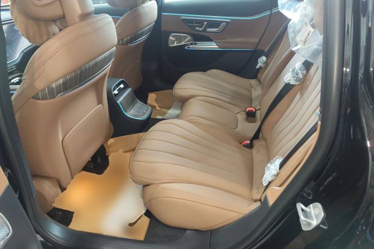 Used Mercedes-Benz E-Class 2025 Facelift E 300 L Luxury Edition
