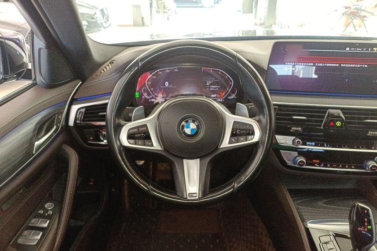 Used BMW 5 Series 2021 Facelifted 530Li Leading Edition M Sport Package
