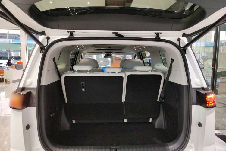 Used VOYAH Dream 2025 PHEV Four-Wheel Drive Prestige Kunpeng Edition