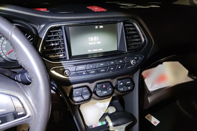 Used GAC Trumpchi GS4 2017 235T G-DCT Two-Wheel Drive Luxury Edition
