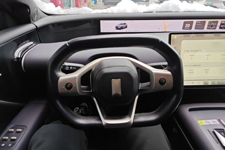 Used  07 2024 Max Extended-Range Edition