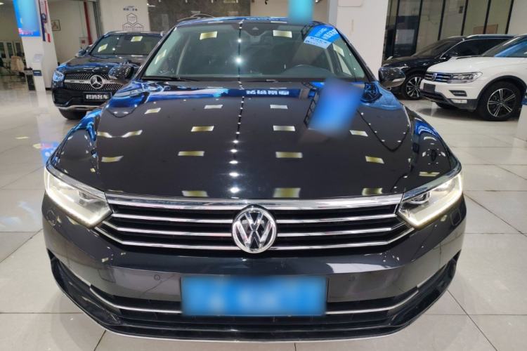 Used Volkswagen Magotan 2018 330TSI DSG Luxury Model
