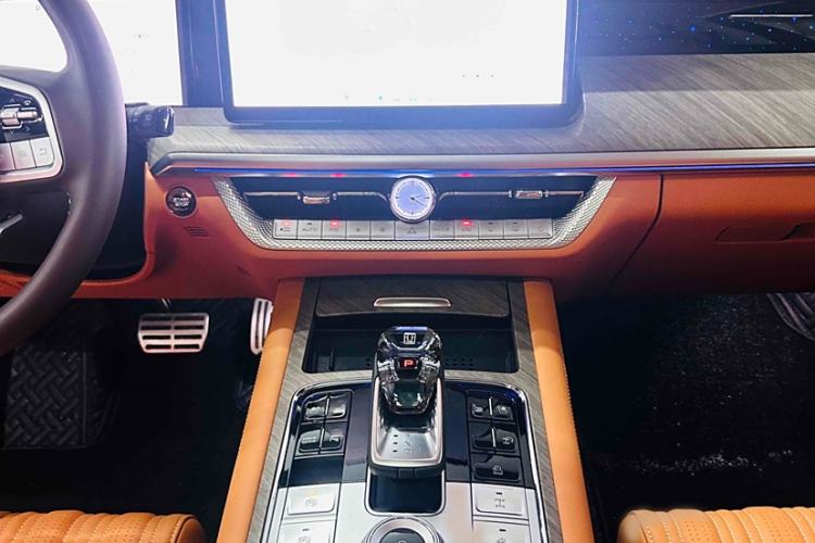 Used Tank 500 New Energy 2025 Hi4-Z
