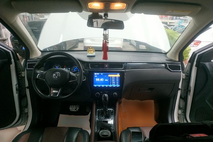 Used Dongfeng Fengon 580 2016 Revised Version 1.5T CVT Luxury Edition
