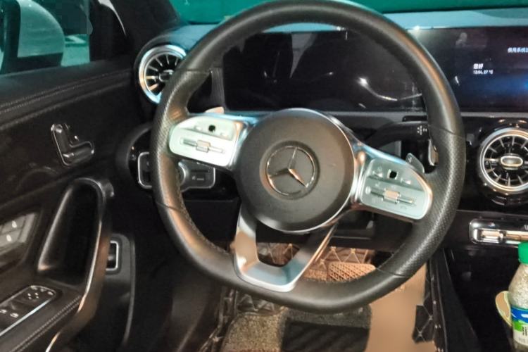 Used Mercedes-Benz A-Class 2022 Revised Version A 200 L Sport Sedan Fashionable Style