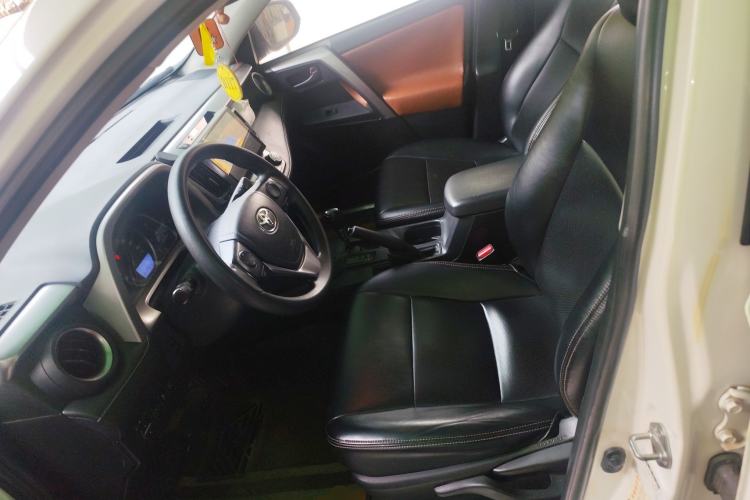 Used Toyota RAV4 2016 2.0L CVT Two-Wheel Drive Fashion Edition China V Standard