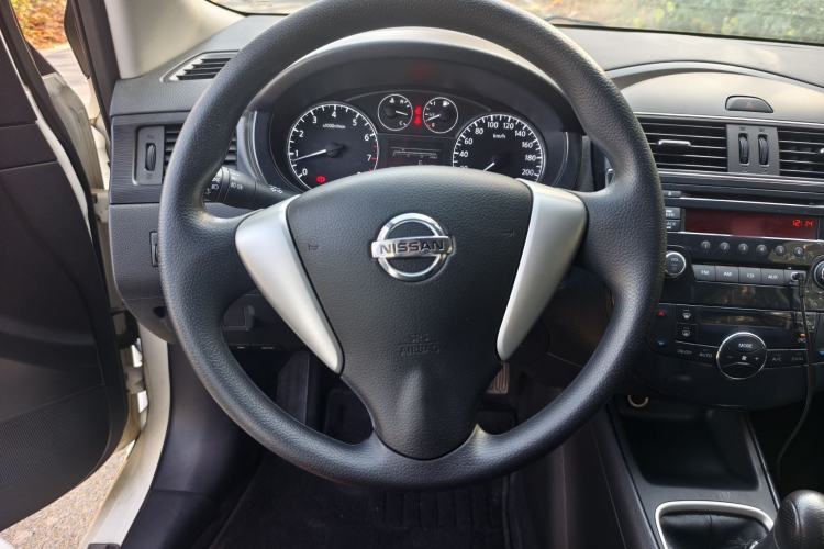 Used Nissan Tiida 2014 1.6L Manual Smart Model
