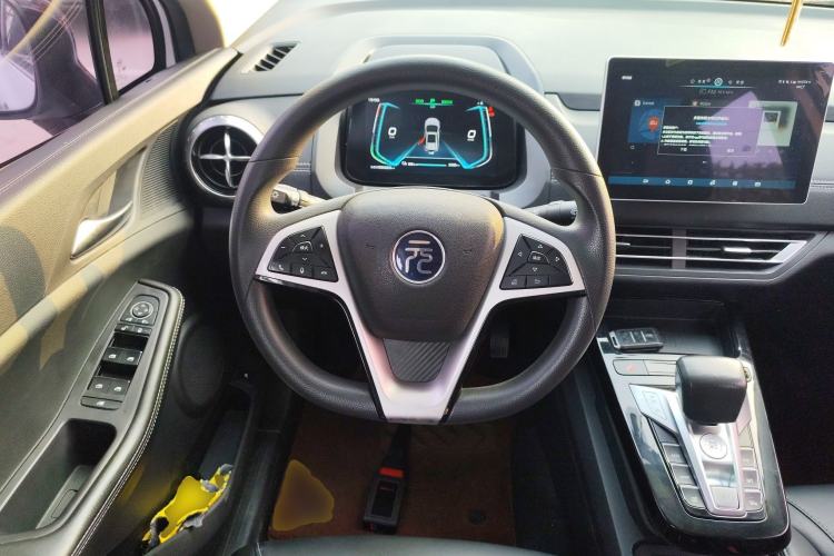 Used BYD Yuan New Energy 2019 EV535 Smart Connect Trendsetting Model
