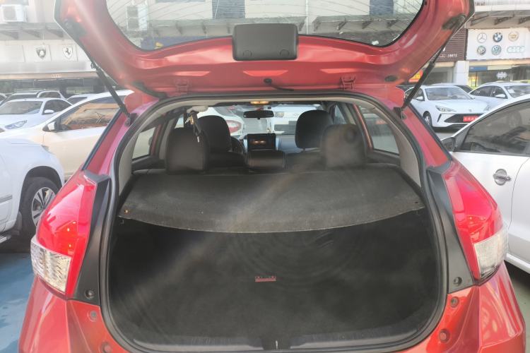 Used Toyota YARiS L 2015 1.5E Automatic Charm Edition
