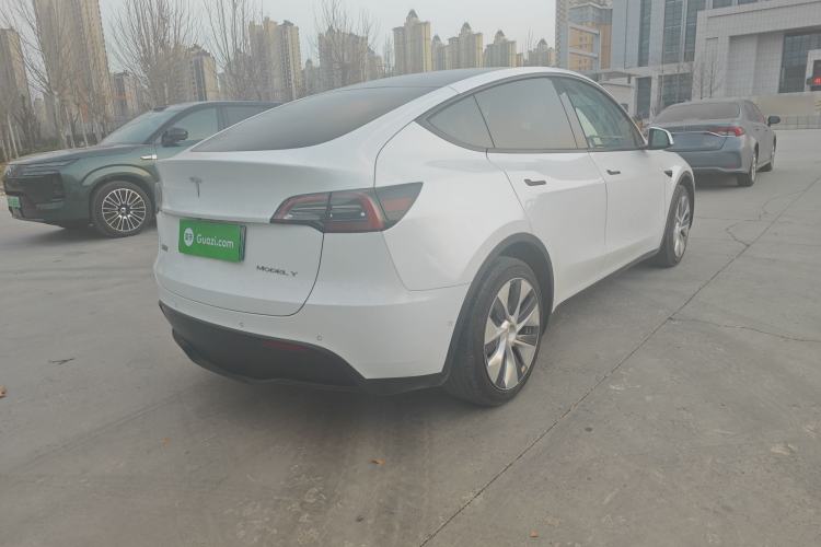 Used Tesla Model Y 2022 Rear-Wheel-Drive Version
