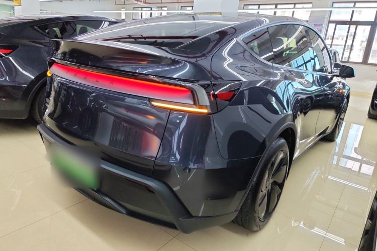 Used Tesla Model Y 2025 Rear-Wheel-Drive Version