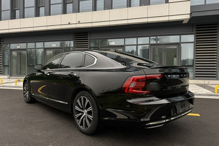 Used Volvo S90 2022 B5 Zhiyi Luxury Edition
