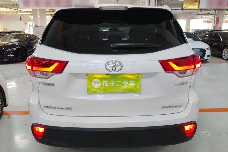 Used Toyota Highlander 2018 2.0T Four-Wheel Drive Luxury Version 7 Seats China VI Standard