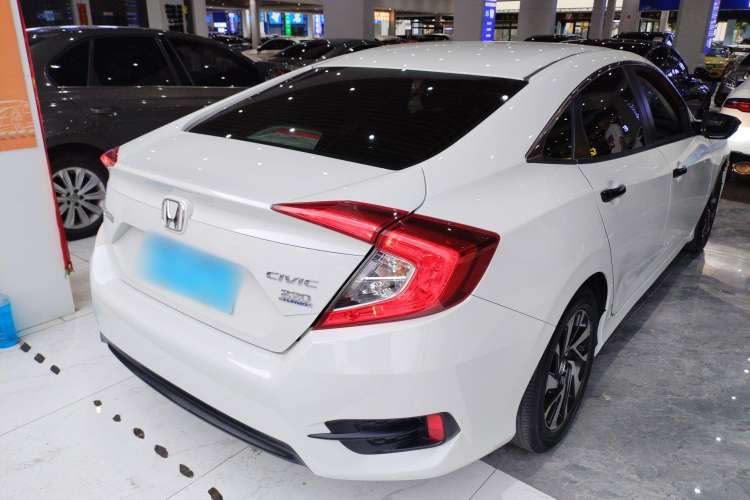 Used Honda Civic 2016 220TURBO CVT Luxury Edition
